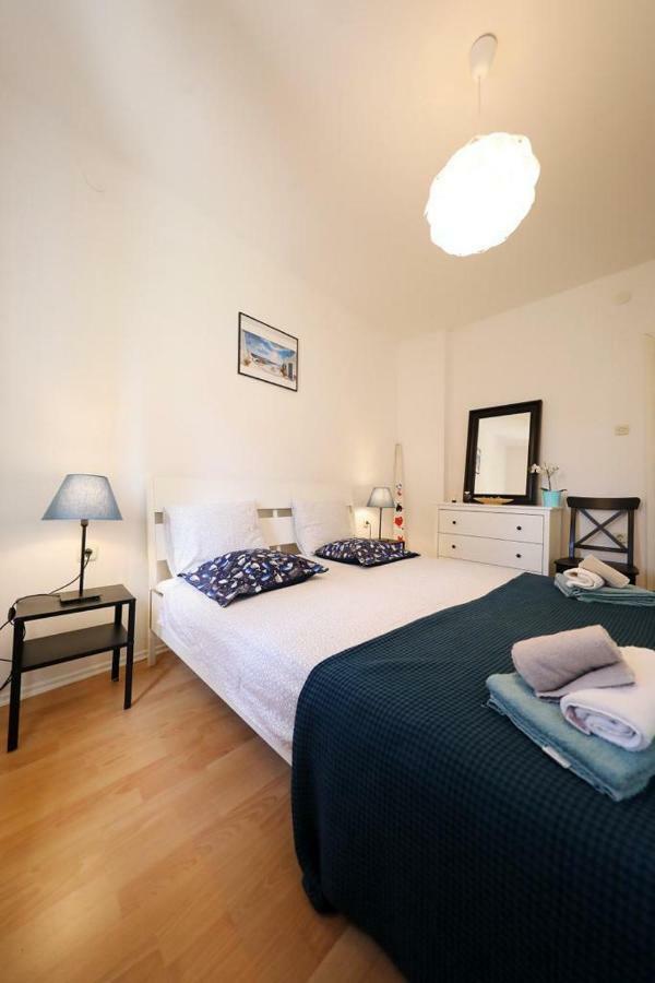 Apartman Bluemarin Lejlighed Pakoštane Eksteriør billede